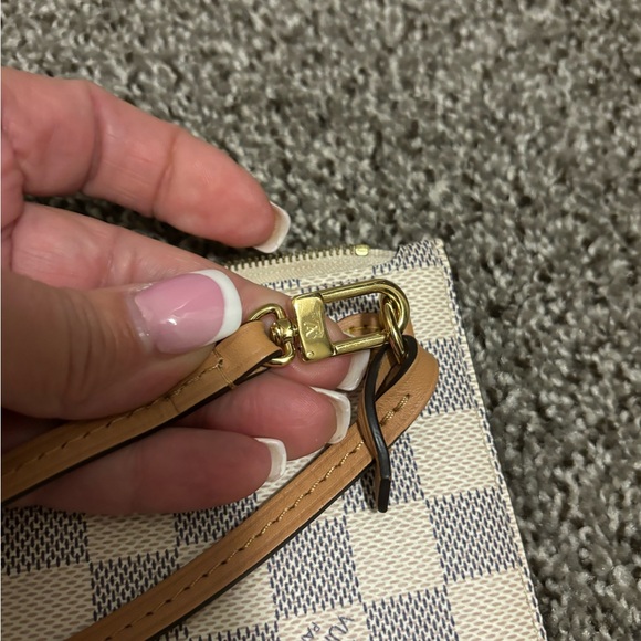 Louis Vuitton Damier Azur Neverfull MM Pouchette - Picture 5 of 10